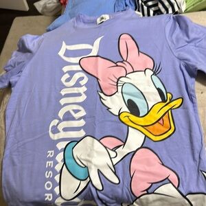 Daisy tee brand new no tags size small